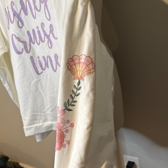 Disney cruise line  Cream Sweatshirt with Purple Design - Picture 4 of 5